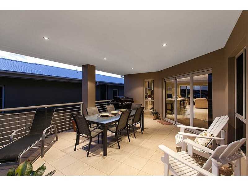 6 Stradbroke Avenue, Shell Cove NSW 2529