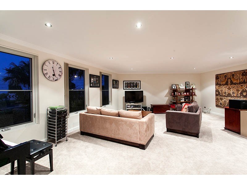 6 Stradbroke Avenue, Shell Cove NSW 2529