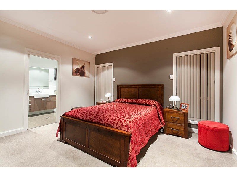 6 Stradbroke Avenue, Shell Cove NSW 2529