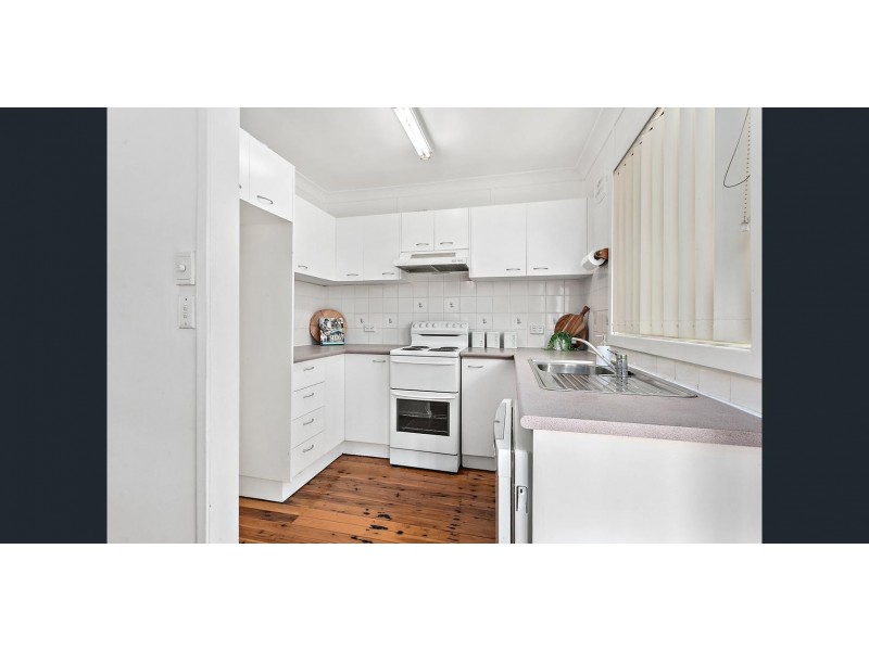 36 Girraween Avenue, Lake Illawarra NSW 2528