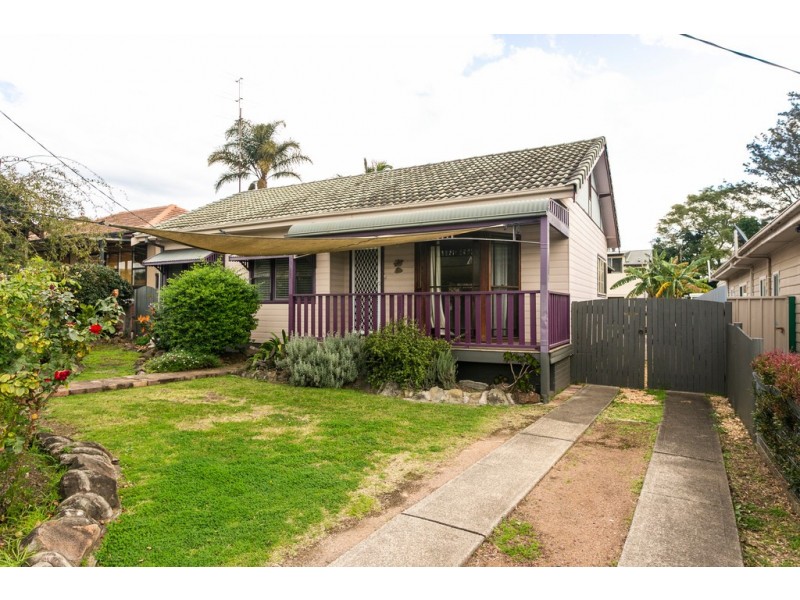 15 Devonshire Crescent, Oak Flats NSW 2529