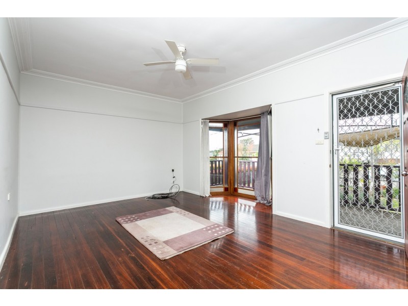 15 Devonshire Crescent, Oak Flats NSW 2529