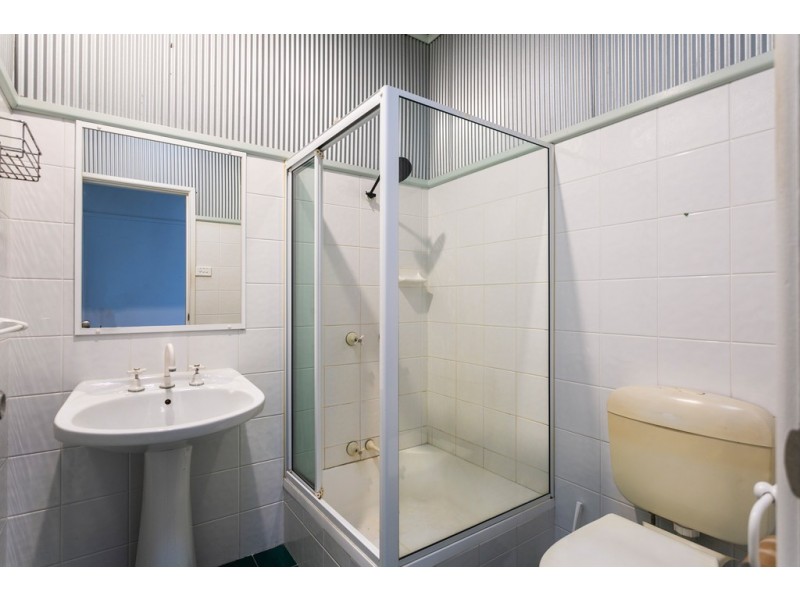 15 Devonshire Crescent, Oak Flats NSW 2529