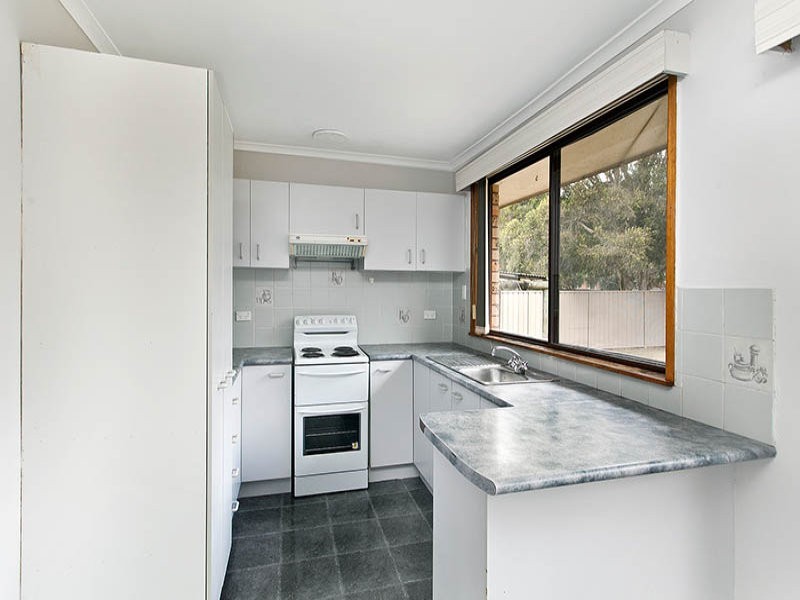 6 Jarrah Way, Albion Park Rail NSW 2527