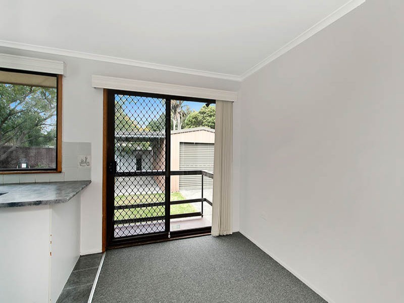6 Jarrah Way, Albion Park Rail NSW 2527