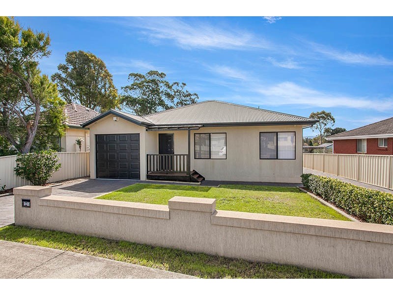 1/90 Wentworth Street, Oak Flats NSW 2529