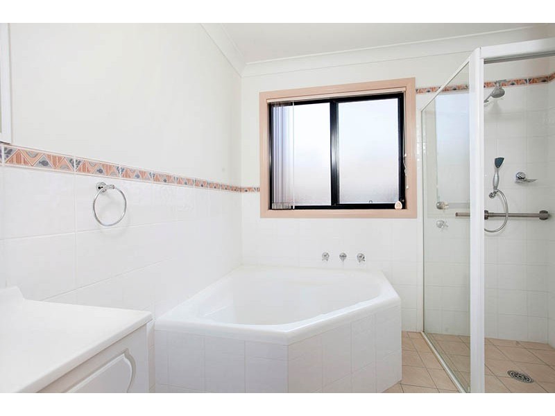 1/90 Wentworth Street, Oak Flats NSW 2529