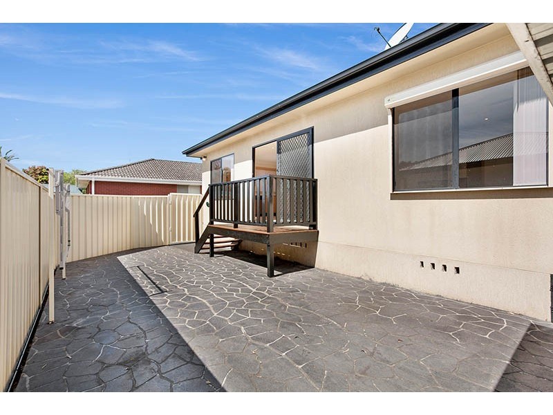 1/90 Wentworth Street, Oak Flats NSW 2529