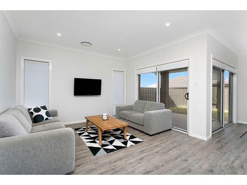 16 Wholahan Avenue, Horsley NSW 2530