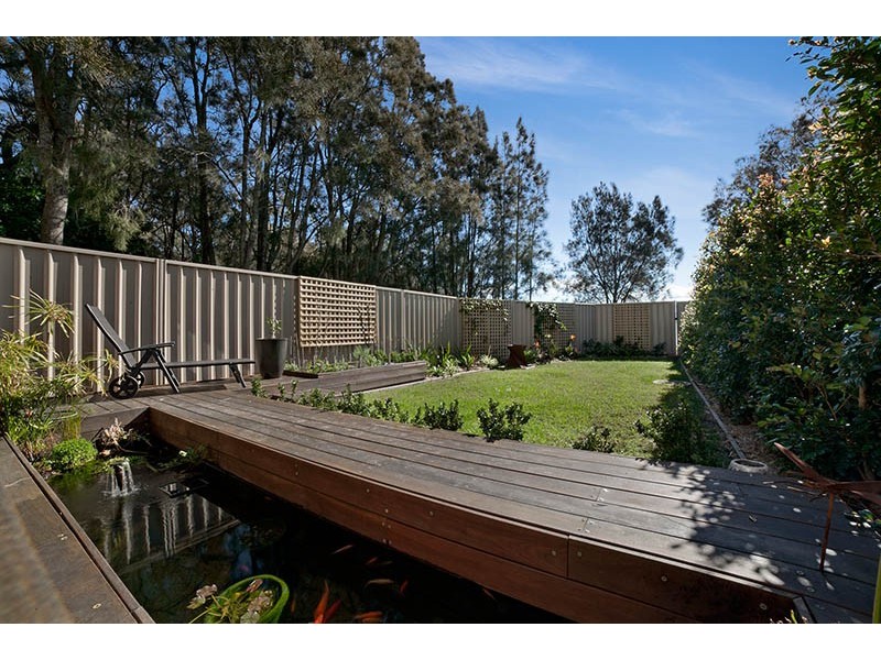 1 The Esplanade, Oak Flats NSW 2529