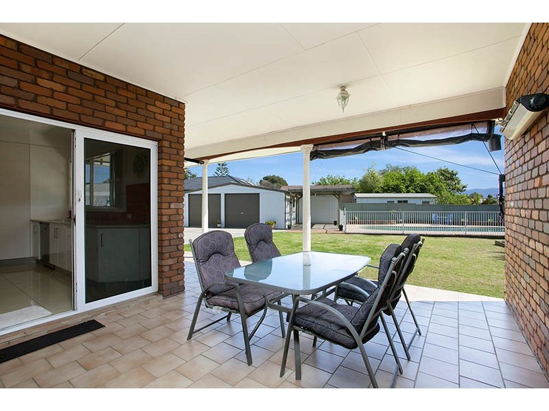 27 Central Avenue, Oak Flats NSW 2529