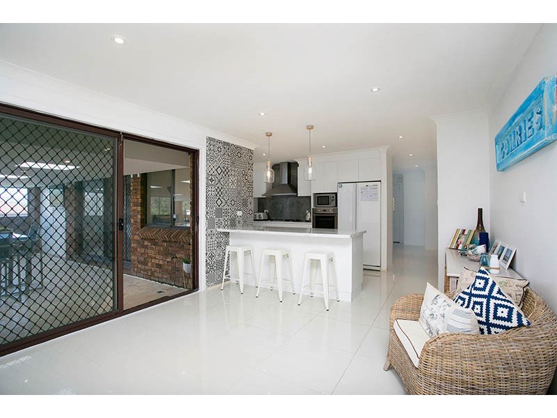 87 Parklands Drive, Shellharbour NSW 2529