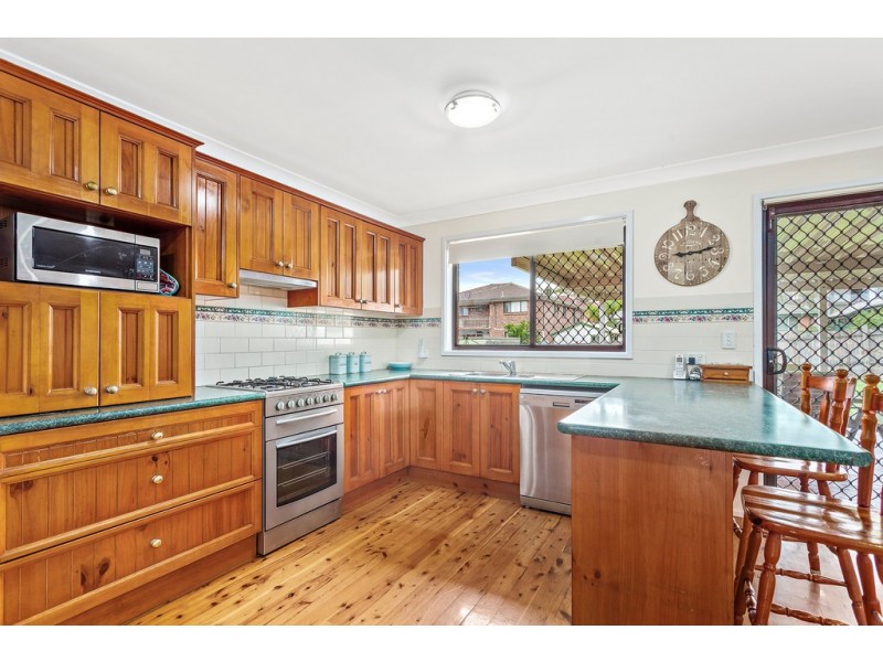 22 Captain Cook Drive, Barrack Heights NSW 2528