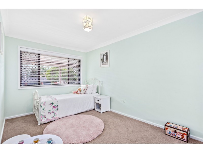 22 Captain Cook Drive, Barrack Heights NSW 2528