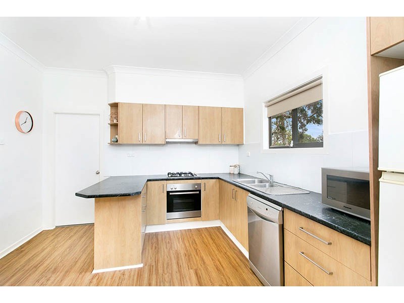 142 Central Avenue, Oak Flats NSW 2529