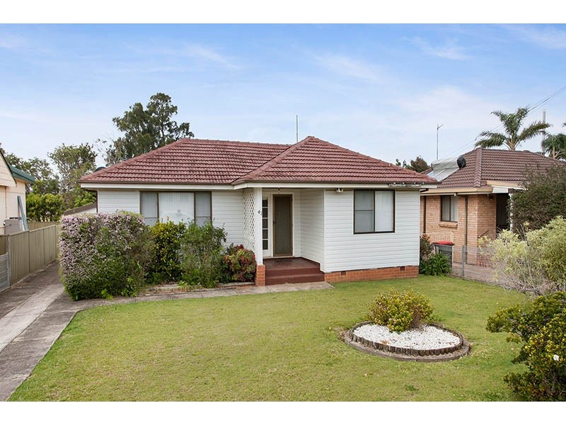 41 Girraween Avenue, Lake Illawarra NSW 2528