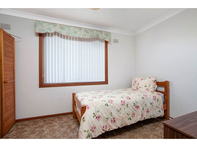 41 Girraween Avenue, Lake Illawarra NSW 2528