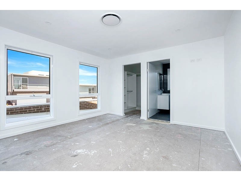10 National Avenue, Shell Cove NSW 2529