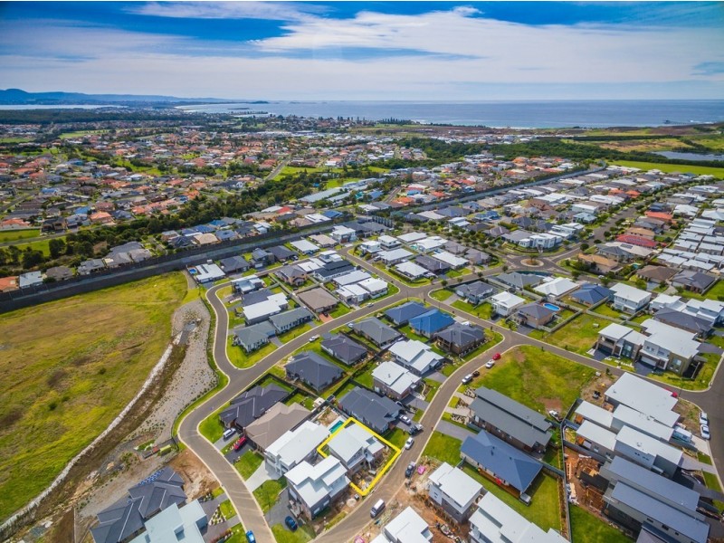 10 National Avenue, Shell Cove NSW 2529