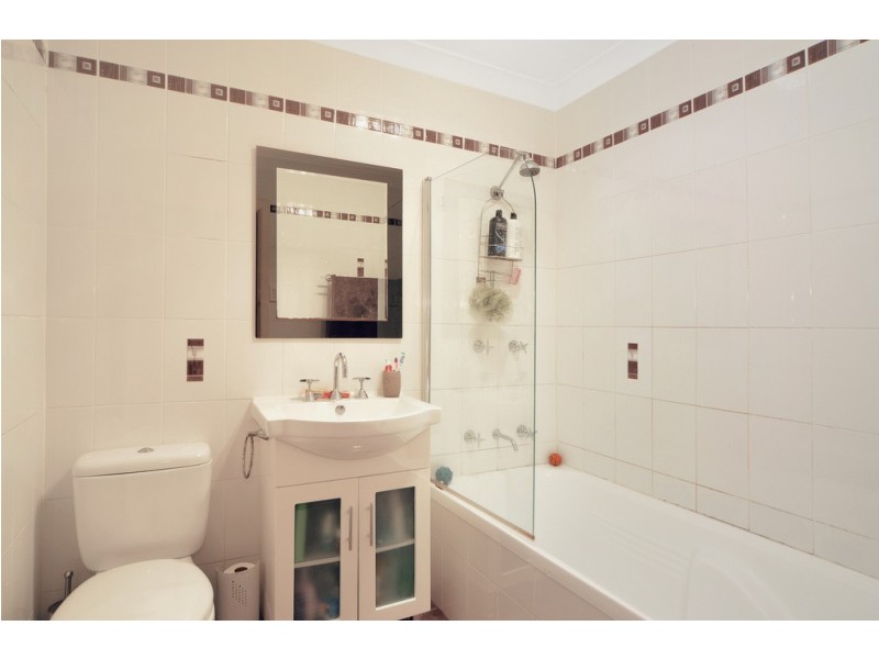 5 Bass Street, Barrack Heights NSW 2528