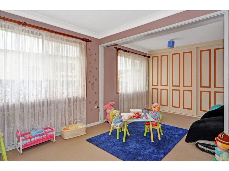 5 Bass Street, Barrack Heights NSW 2528