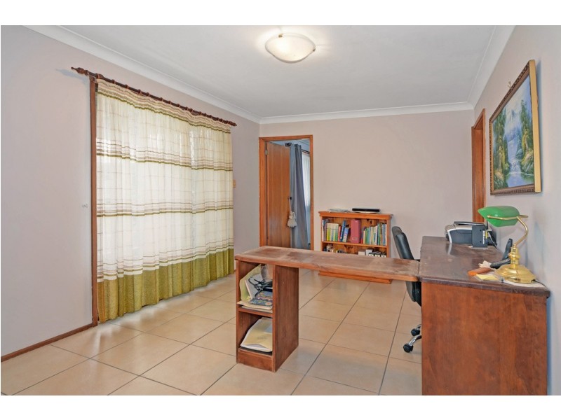 5 Bass Street, Barrack Heights NSW 2528