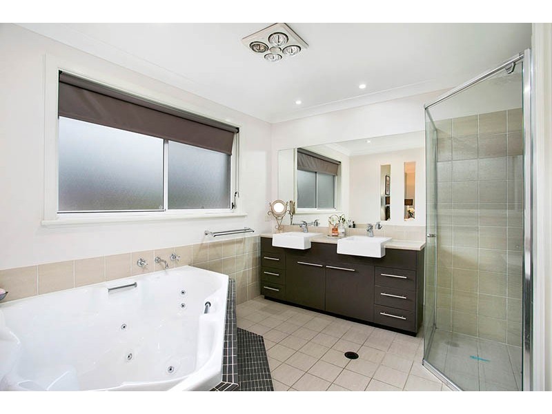 5 Hayman Crescent, Shell Cove NSW 2529