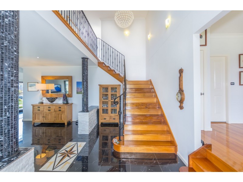 9 Francis Road, Flinders NSW 2529
