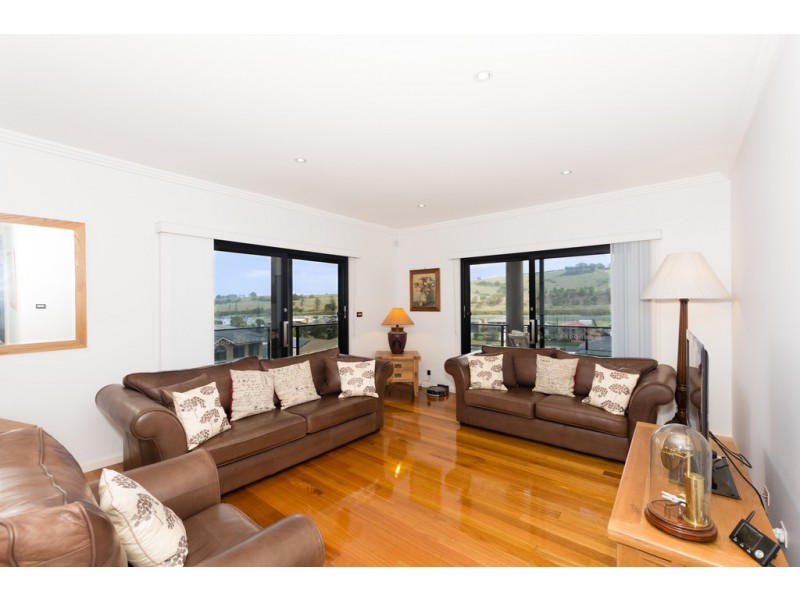 9 Francis Road, Flinders NSW 2529