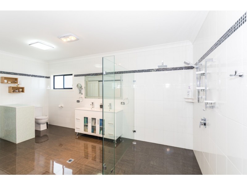 9 Francis Road, Flinders NSW 2529