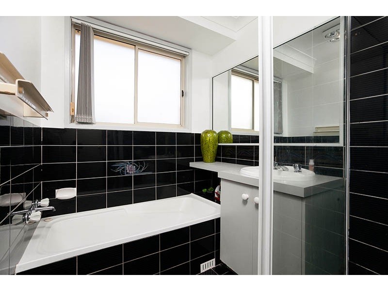 1 Petrel Place, Blackbutt NSW 2529