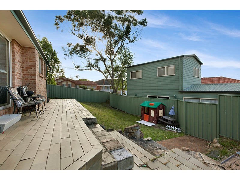 1 Petrel Place, Blackbutt NSW 2529