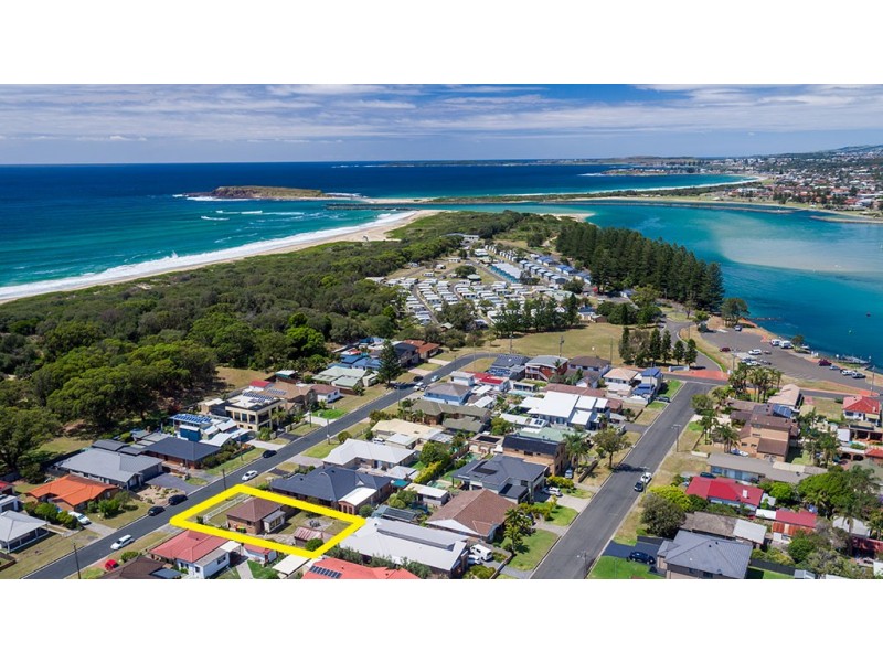 96 Ocean Street, Windang NSW 2528