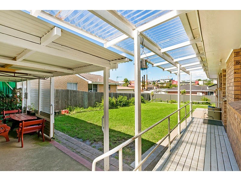 22 Minda Crescent, Oak Flats NSW 2529
