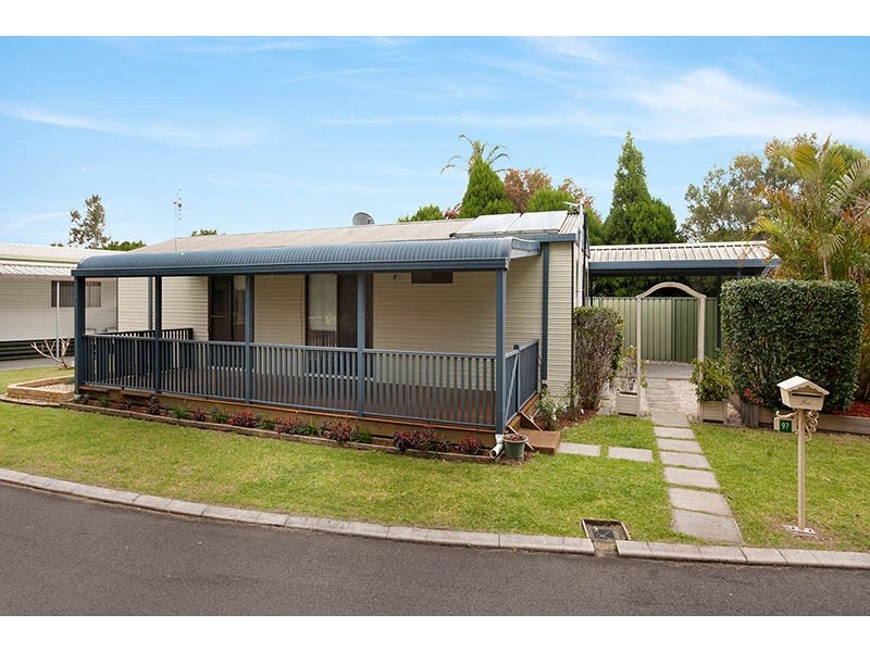 97 Casuarina Crescent, Kanahooka NSW 2530