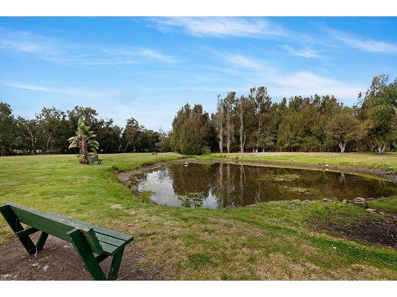 97 Casuarina Crescent, Kanahooka NSW 2530