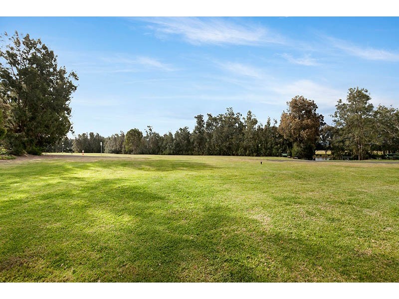 97 Casuarina Crescent, Kanahooka NSW 2530
