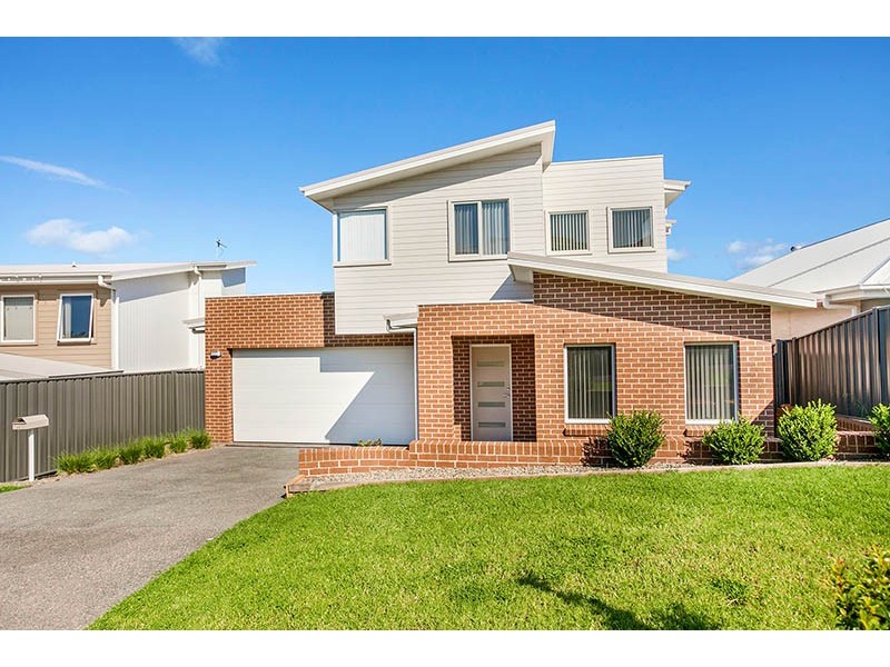 68 Elizabeth Circuit, Flinders NSW 2529