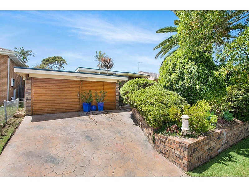 37 Henricks Parade, Mount Warrigal NSW 2528