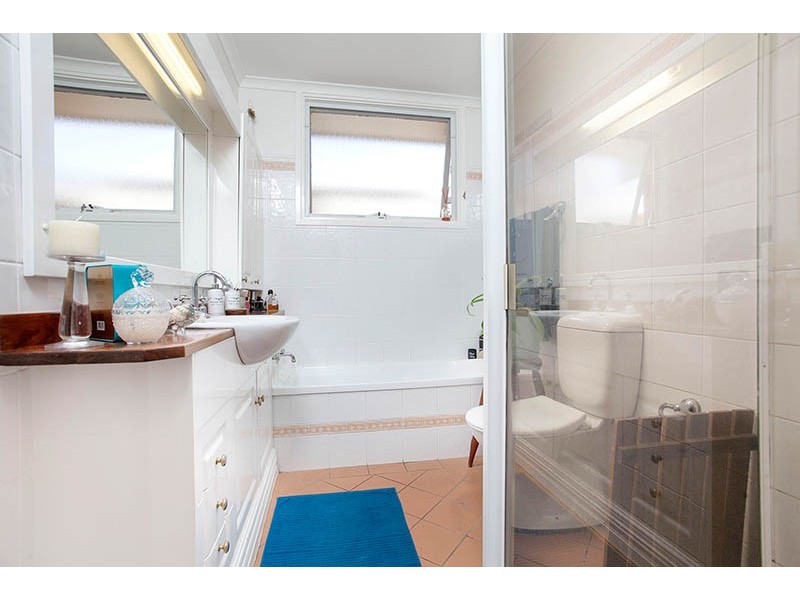 37 Henricks Parade, Mount Warrigal NSW 2528