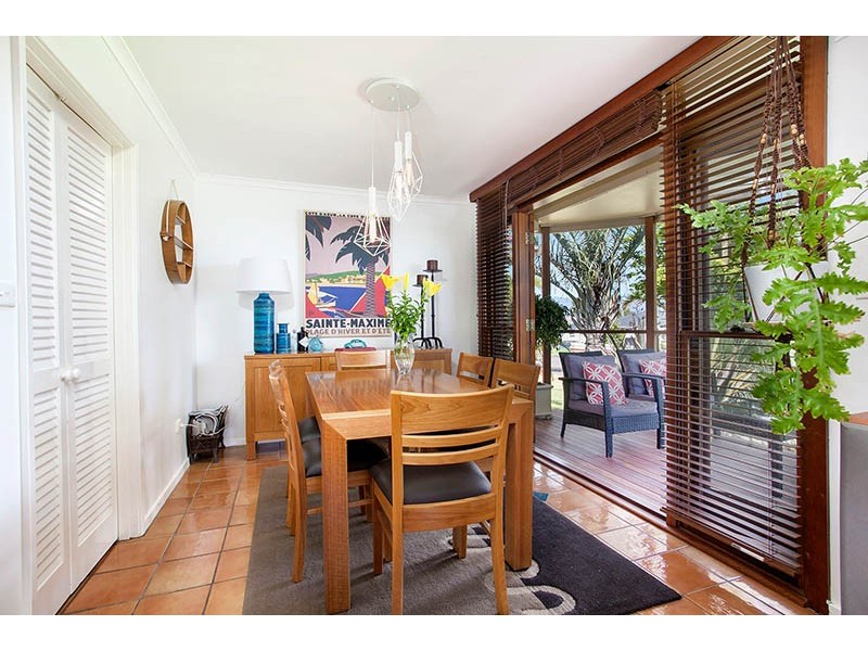 37 Henricks Parade, Mount Warrigal NSW 2528