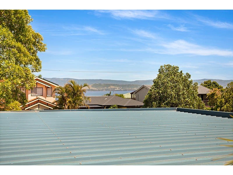 37 Henricks Parade, Mount Warrigal NSW 2528