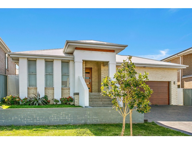 3 Lakelands Close, Shell Cove NSW 2529