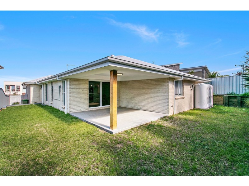3 Lakelands Close, Shell Cove NSW 2529