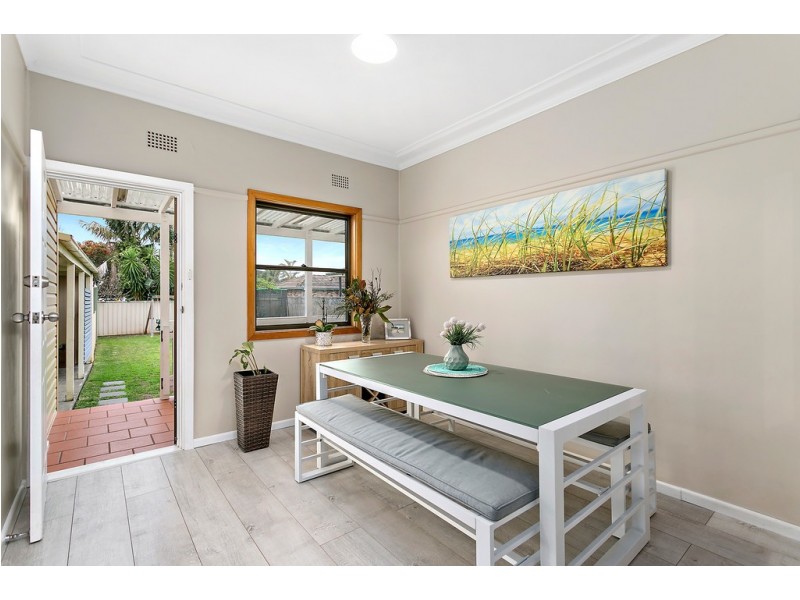 17 Brian Avenue, Warilla NSW 2528