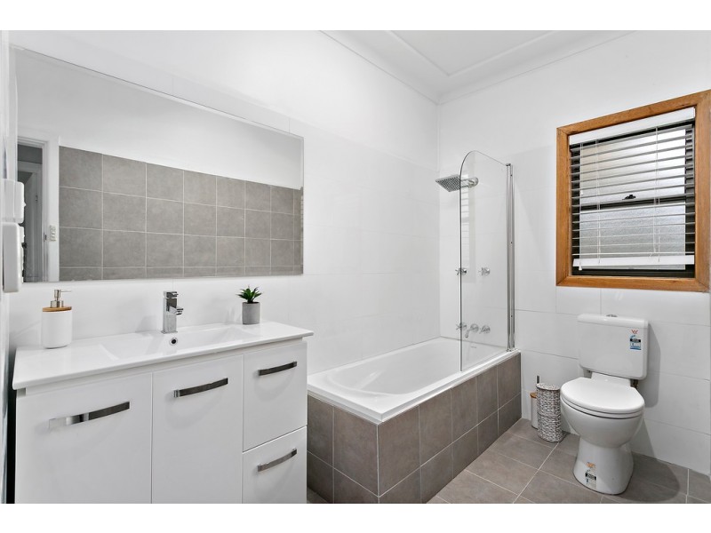 17 Brian Avenue, Warilla NSW 2528