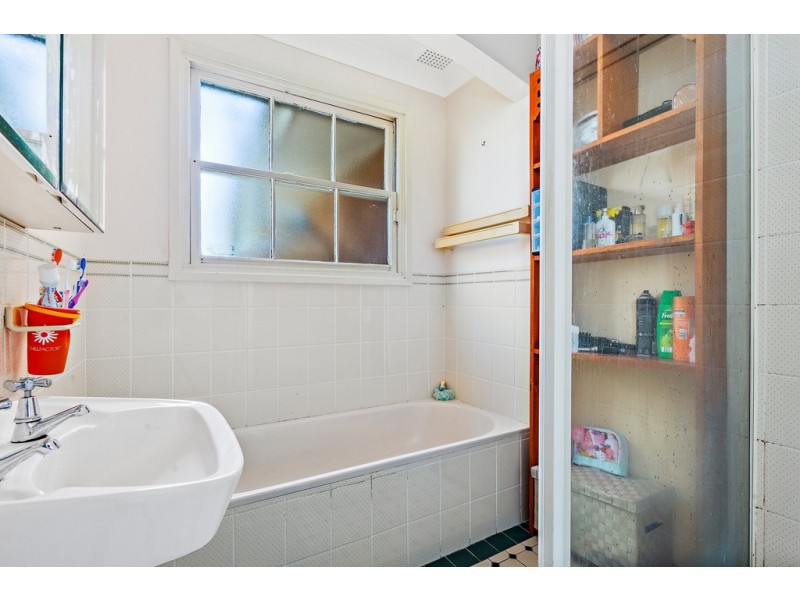 14-16 Newton Crescent, Oak Flats NSW 2529