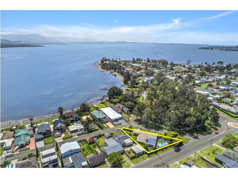 14-16 Newton Crescent, Oak Flats NSW 2529