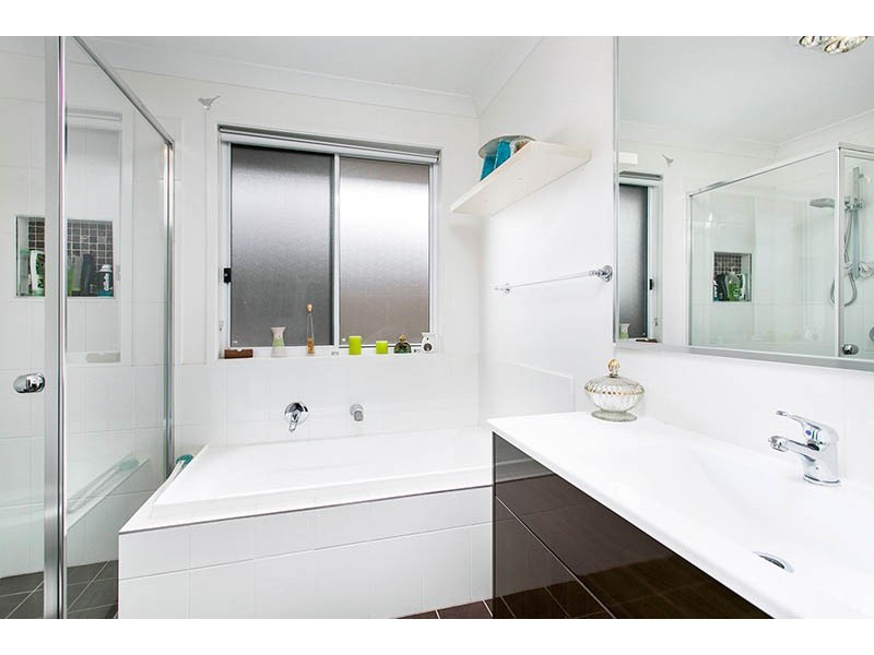 16 Cutter Parade, Shell Cove NSW 2529