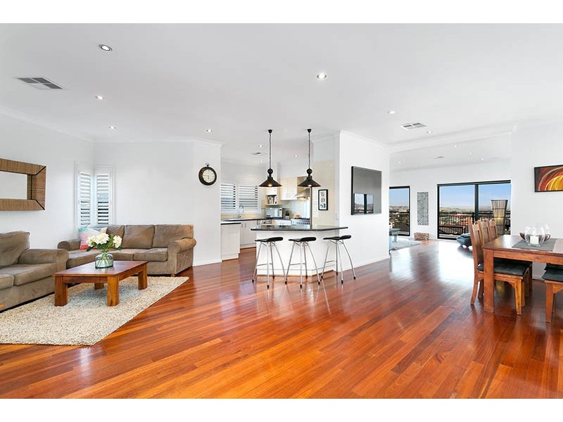 6 Yarle Crescent, Flinders NSW 2529